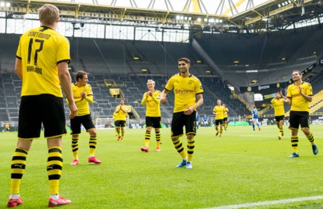 Ảnh sau trận Dortmund - Schalke - Bóng Đá