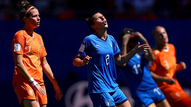 ẢNH SAU TRẬN: NỮ Ý - NỮ HÀ LAN (WORLD CUP) - Bóng Đá