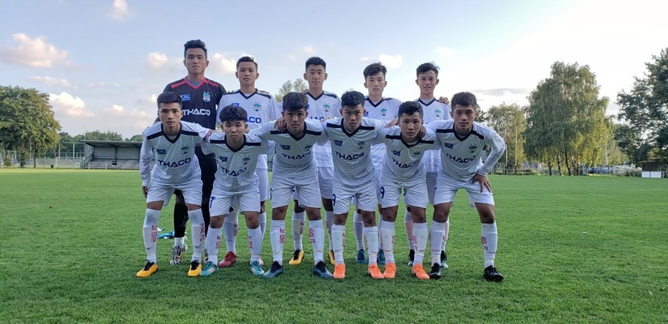 Khóa 4 HAGL JMG liên tục 