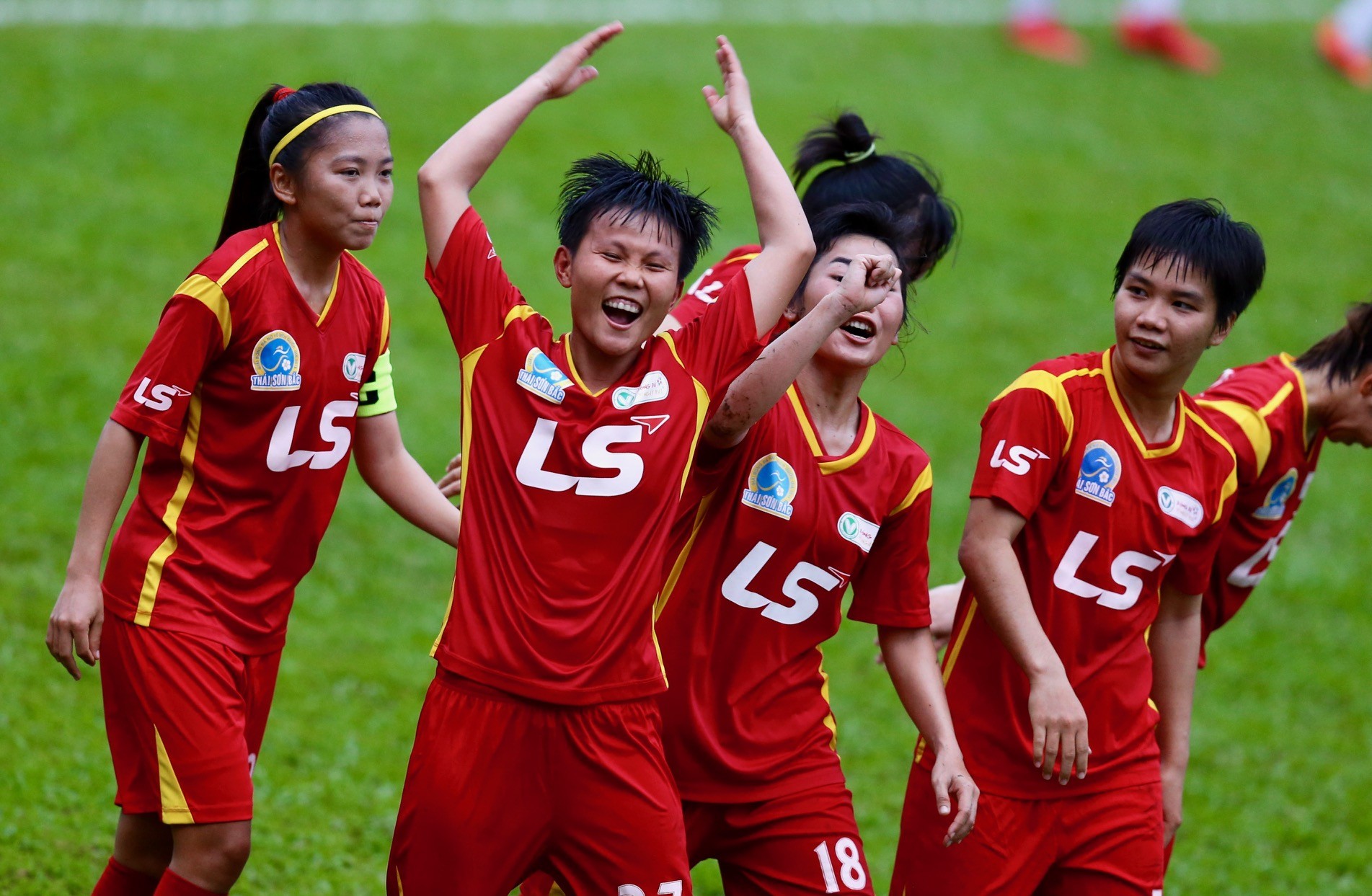    Vòng cuối lượt đi giải VĐQG nữ 2019: Quyết liệt cuộc đua Top đầu - Bóng Đá