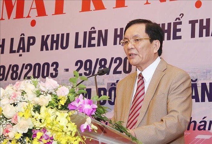 Chuyên gia Việt nói gì khi Phó chủ tịch VFF từ chức? - Bóng Đá