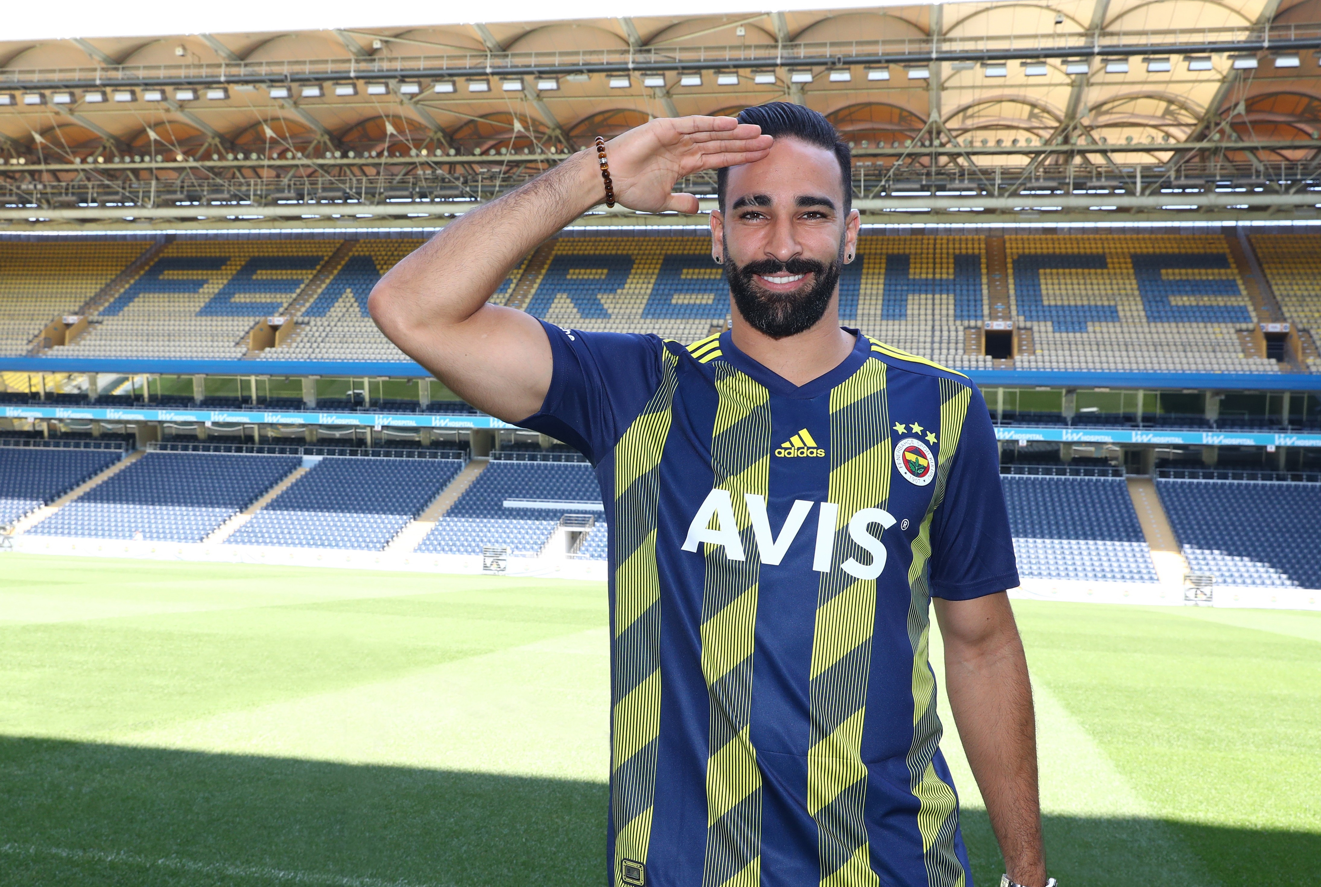 CHÍNH THỨC: Adil Rami gia nhập Fenerbahce - Bóng Đá