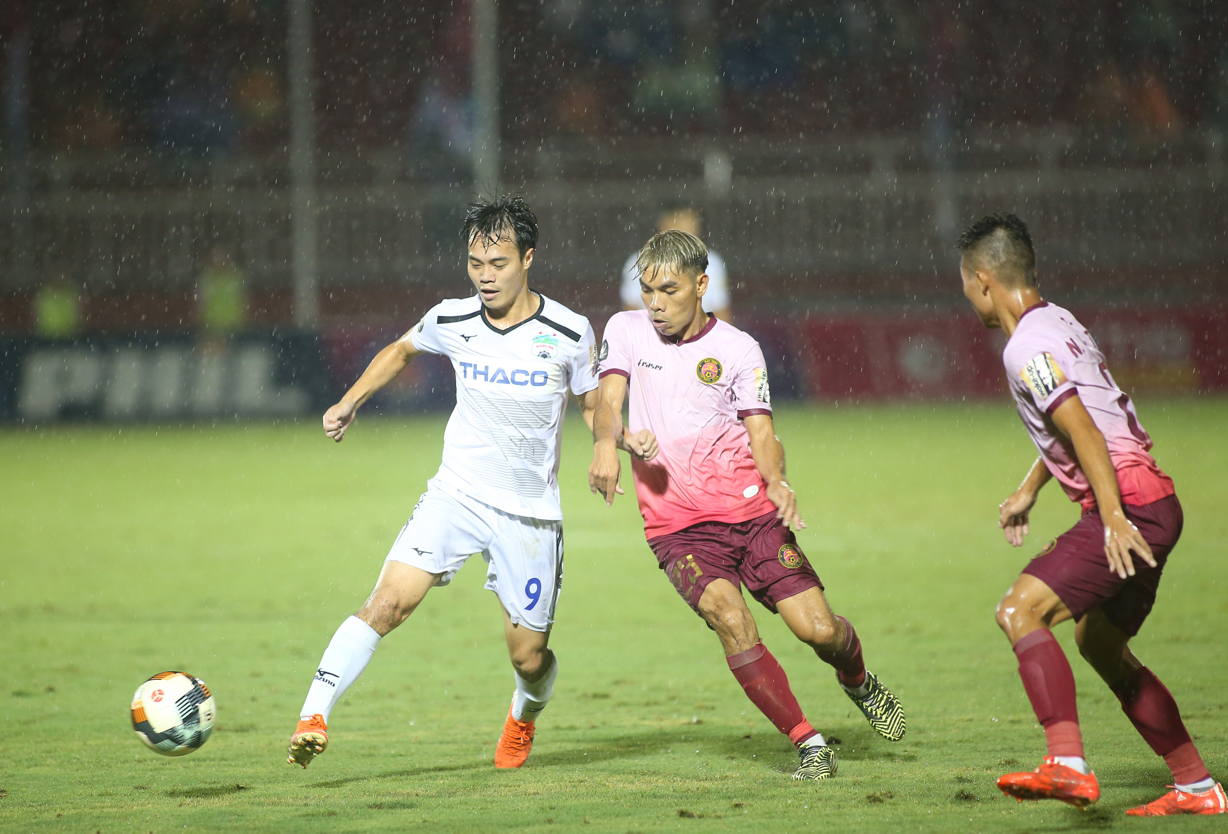 HLV Lee Tae-hoon:  - Bóng Đá