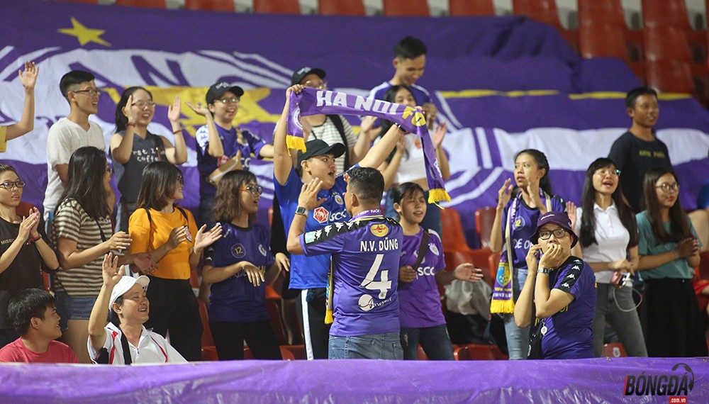 Cháy vé trận chung kết sớm V-League 2019: TP.HCM đấu Hà Nội FC - Bóng Đá
