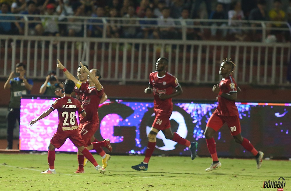Chung kết sớm V-League 2019: Bóng đá đẹp không bao giờ chết - Bóng Đá