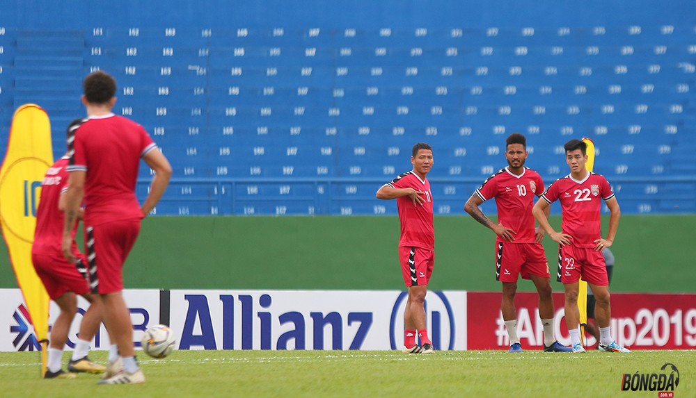 Anh Đức ghi bàn trên sân tập, HLV Bình Dương nói cậu ấy chấn thương chưa chắc đá chính - Bóng Đá