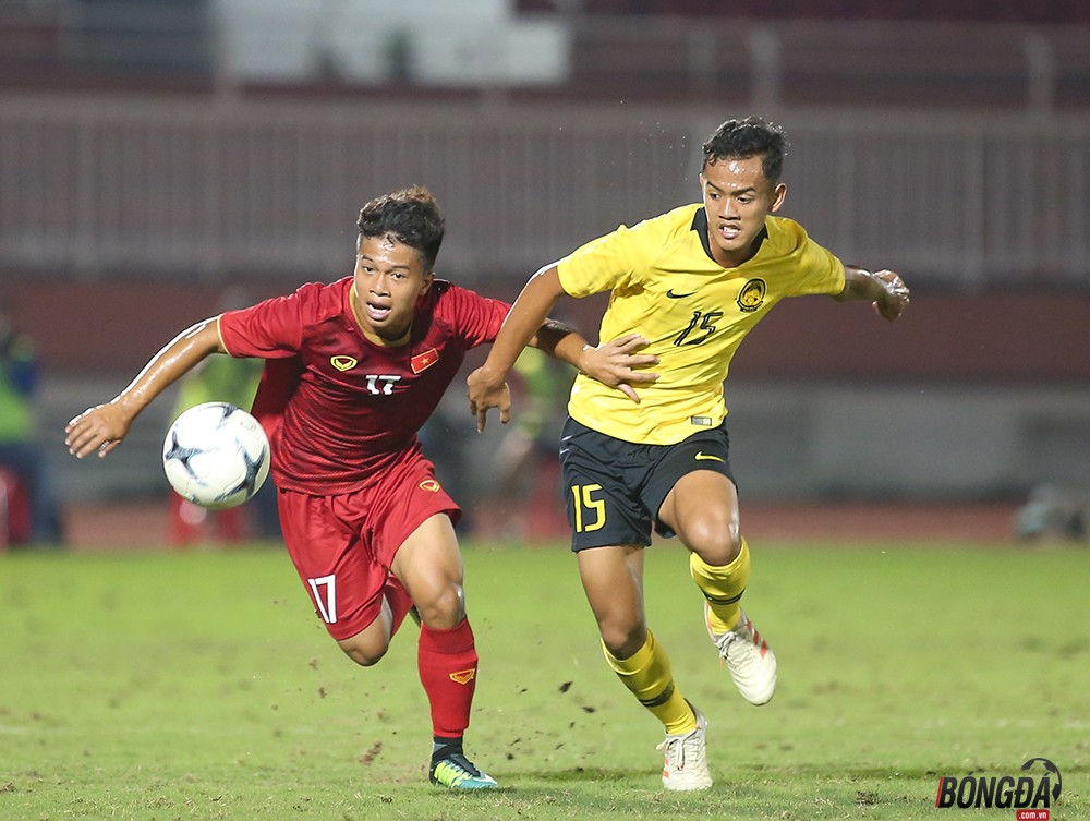 Có  điểm ngày ra quân, HLV U18 Việt Nam nói điều bất ngờ về tiểu Công Phượng - Bóng Đá