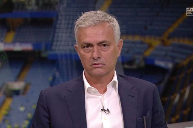 Mourinho dè bĩu, Solskjaer lập tức đáp trả - Bóng Đá