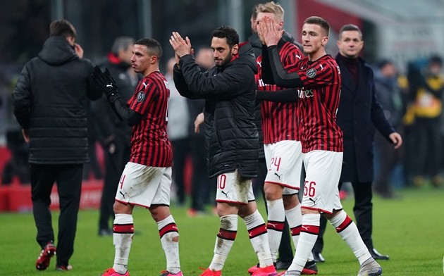 Manchester United fans react to reports of potential Fred exit - Bóng Đá