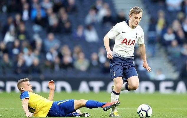 Manchester United fans react to reports Harry Maguire is already becoming a leader - Bóng Đá