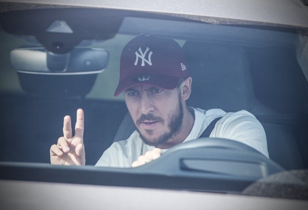 Đường chuyền thiên tài của Thiago dành cho Salah - Bóng Đá