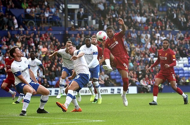 Tammy Abraham bật khóc - Bóng Đá