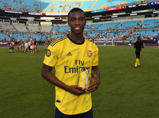 Hủy diệt Fiorentina, Arsenal nối dài chuỗi trận toàn thắng - Bóng Đá