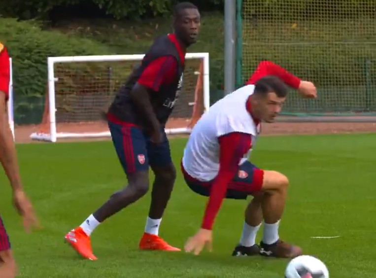 Bài ảnh sau trận MC 5 - 0 Burnley - Bóng Đá