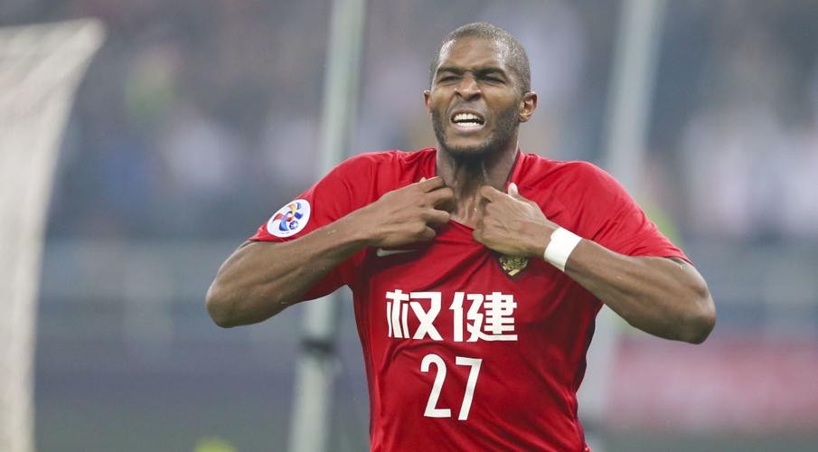 Kevin Malcuit, người từng được Arsenal nhắm để thay thế Bellerin là ai? - Bóng Đá