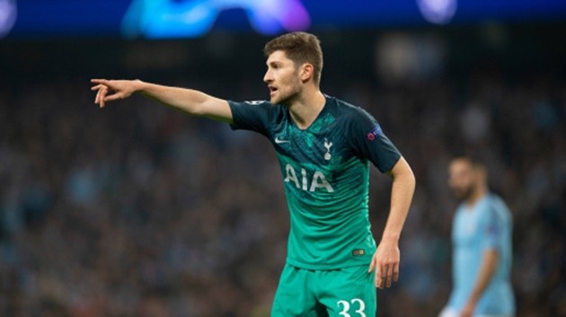 CĐV Barcelona biểu tình bên ngoài SVĐ Nou Camp - Bóng Đá