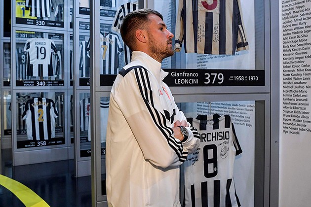 TOTTENHAM HOTSPUR: SPURS FANS DISCUSS STONES LATEST - Bóng Đá