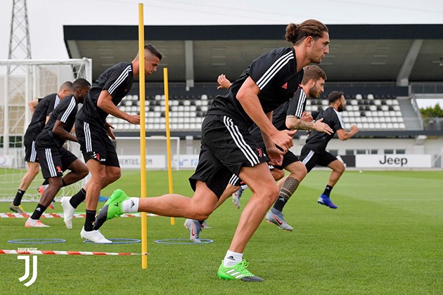 10 tiền vệ ghi bàn nhiều nhất thế kỷ 21: Van der Vaart thua 2 người - Bóng Đá