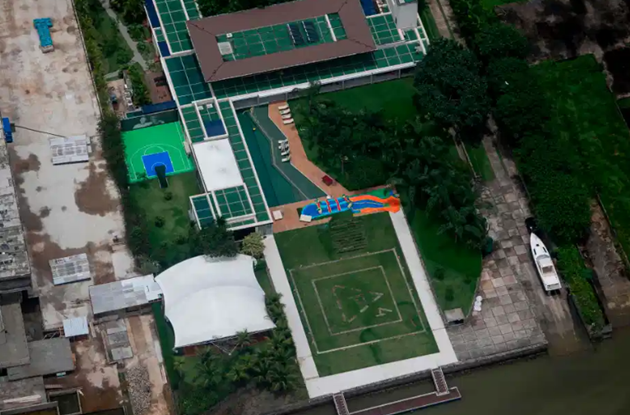 Bữa tiệc mừng năm mới với dàn chân dài của Neymar - Bóng Đá