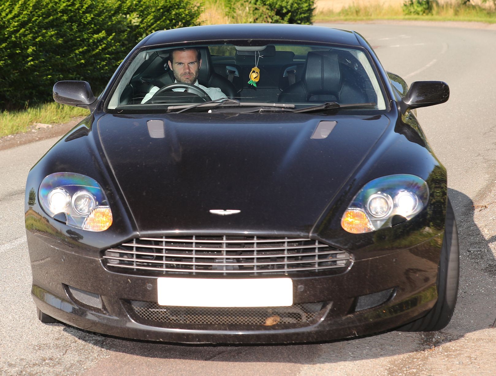 Manchester United players arrive for training - Bóng Đá