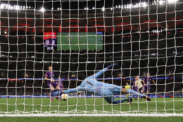 Chỉ đá giao hữu, Man Utd vẫn hút hàng vạn người đến sân xem mình thi đấu - Bóng Đá