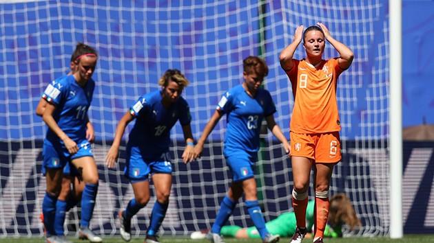 ẢNH SAU TRẬN: NỮ Ý - NỮ HÀ LAN (WORLD CUP) - Bóng Đá