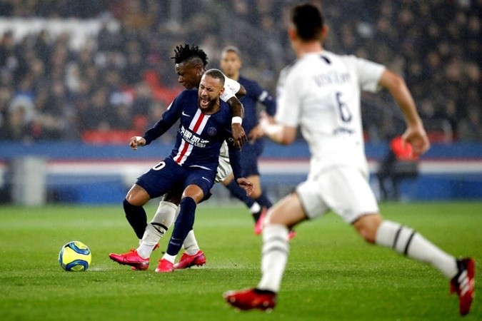 Neymar bị treo giò 1 trận sau thẻ đỏ trước Girondins de Bordeaux - Bóng Đá