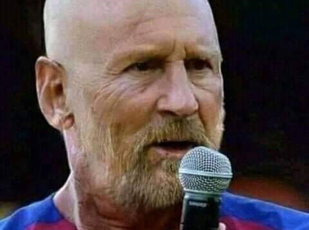 Cười té khói với loạt ảnh chế vòng 1/8 Champions League  - Bóng Đá