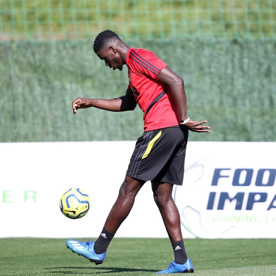 Fred 'kết liễu' cực nuột, chỉ rõ tâm trạng toàn đội Man Utd  - Bóng Đá