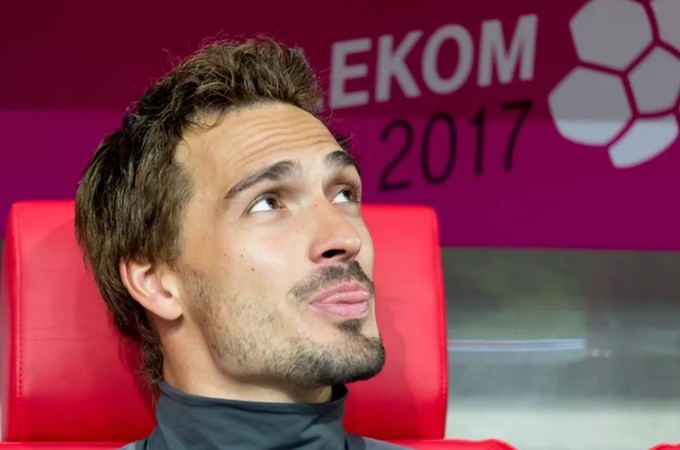 Hàng thủ thảm bại, Low vẫn nói cứng về tương lai của một công thần - Bóng Đá