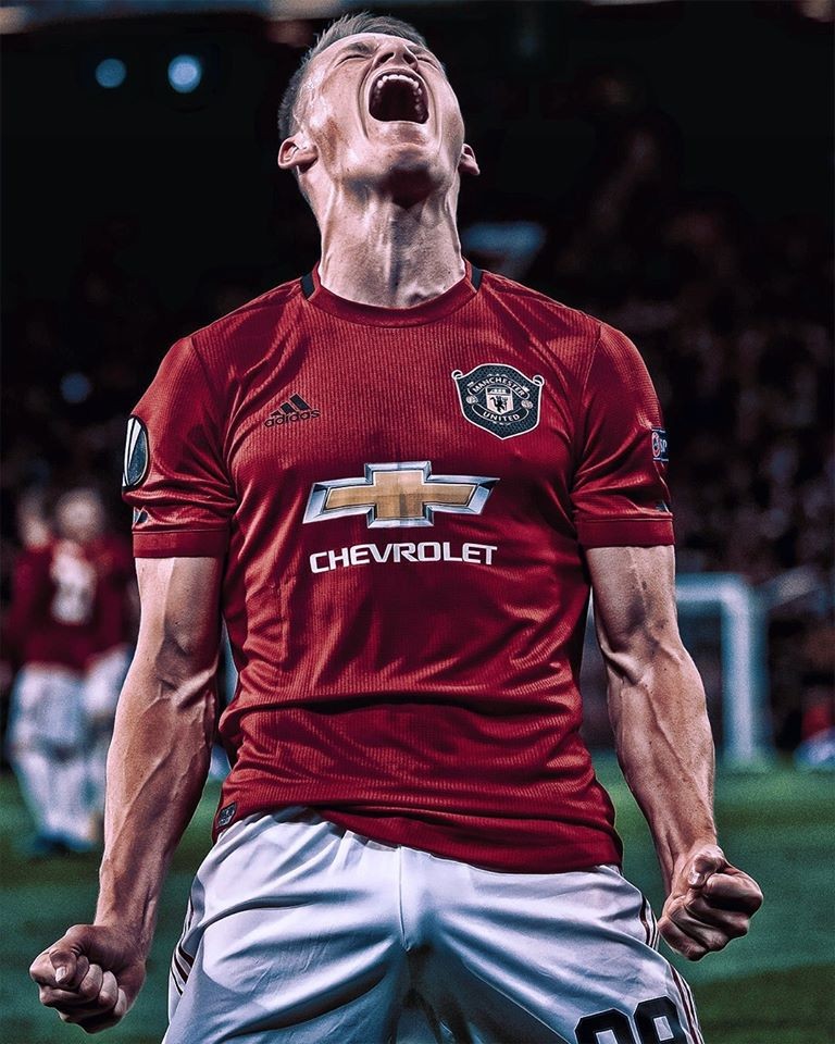 CHOÁNG! Vừa trở lại, McTominay lộ hình ảnh quá chất - Bóng Đá
