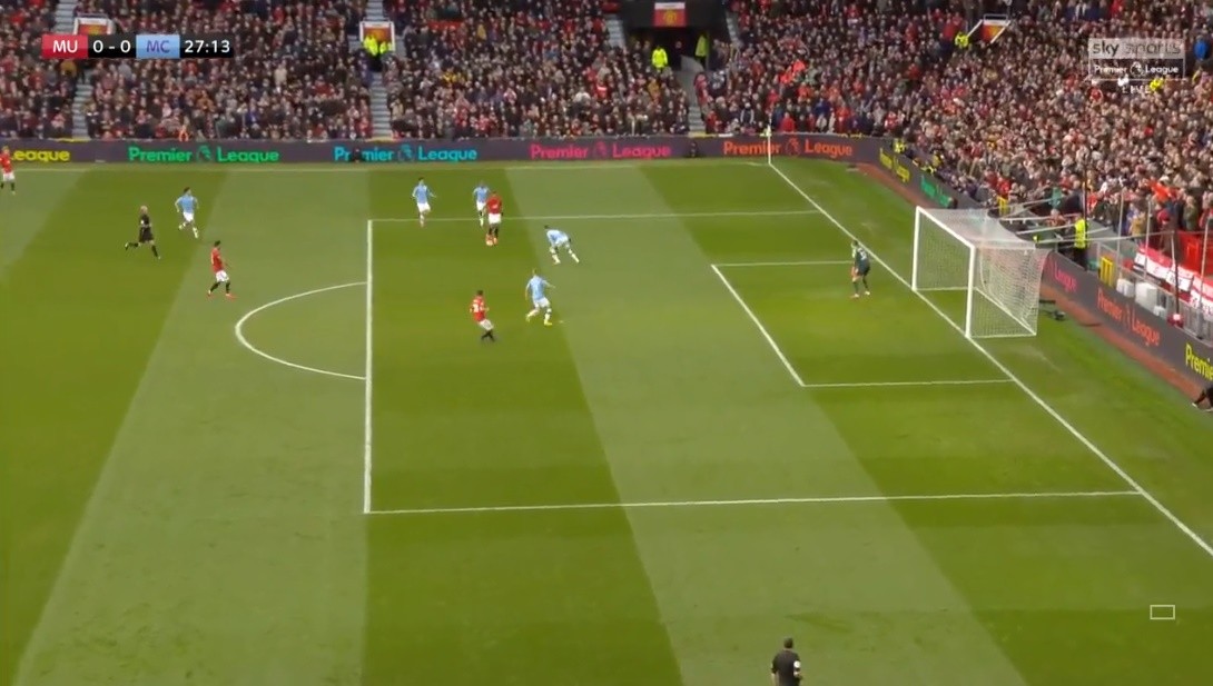 Fernandes đã 'gãy tay' vì Martial và James - Bóng Đá