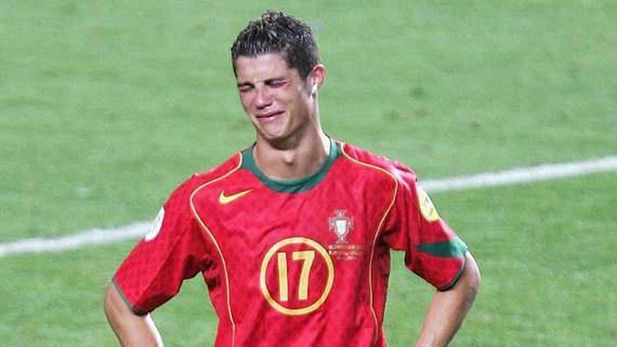 Messi và dàn sao buồn rũ rưỡi khi vuột mất danh hiệu  - Bóng Đá