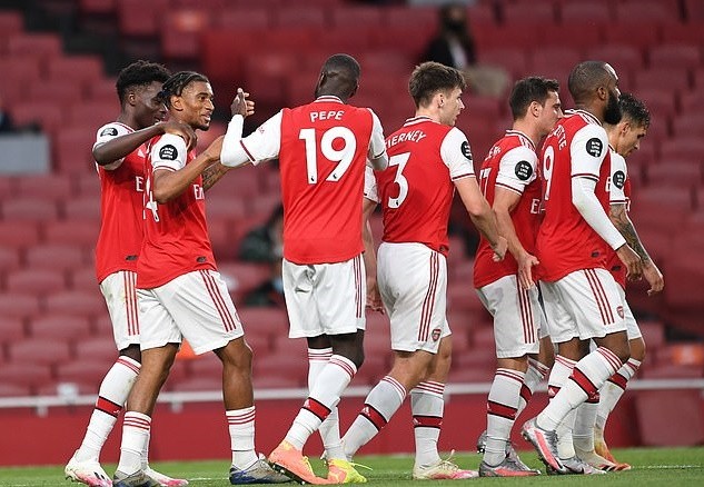 ảnh sau trận Arsenal vs Liverpool - Bóng Đá