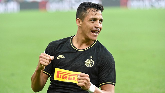 ‘Sign them both’ – These Manchester United fans excited by ‘Agent’ Maguire’s social media post - Bóng Đá