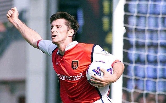 Man Utd đáp sân bay - Bóng Đá