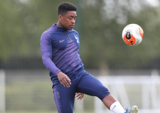 Chelsea picture special: Gilmour, Pulisic and Loftus-Cheek train ahead of Aston Villa trip - Bóng Đá