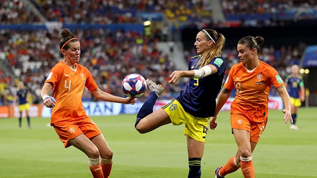 Anthony Martial equals Cristiano Ronaldo's record after Man City win - Bóng Đá