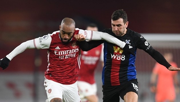 Lacazette bị Bellerin cướp cơ hội mở tỷ số - Bóng Đá