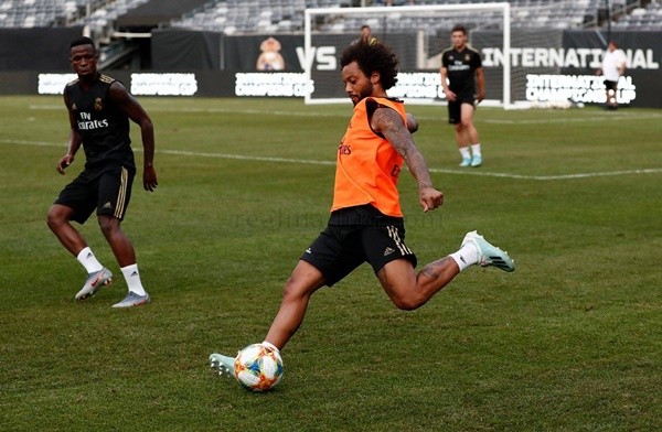 The contrasting fortunes of star names left at home for World Cup 2018 - Bóng Đá