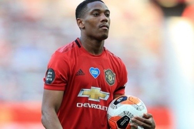 Man United tăng cường an ninh bảo vệ Martial - Bóng Đá