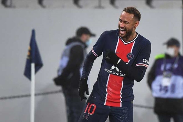 Neymar’s ex-girlfriend Natalia Barulich looks sensational in flesh-coloured bikini after unveiling dramatic new look - Bóng Đá