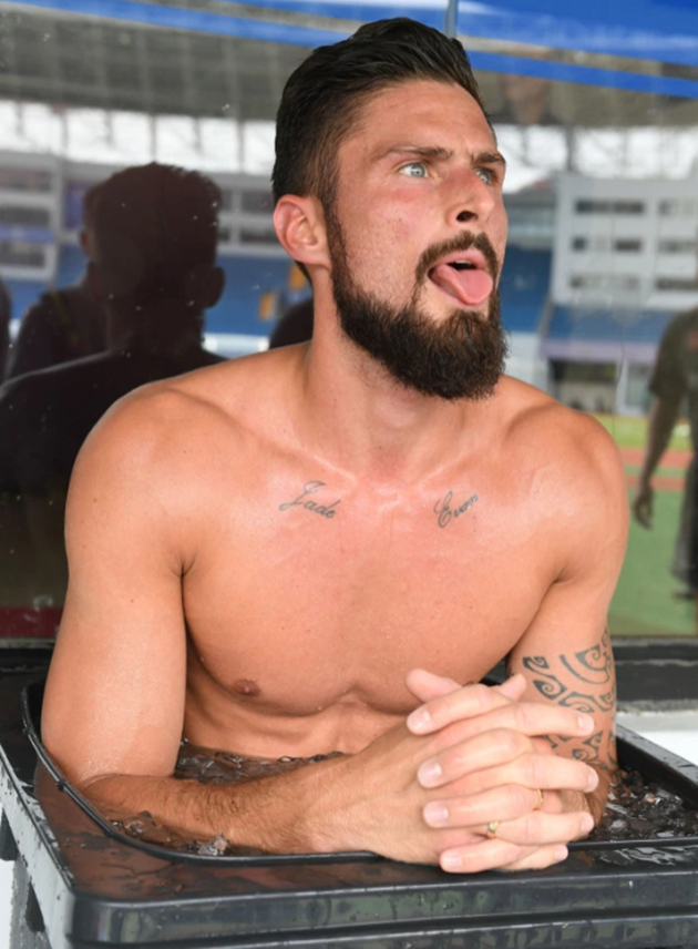 How Chelsea star Olivier Giroud, 34, defies his years with a strict diet and tough fitness plan to keep scoring - Bóng Đá