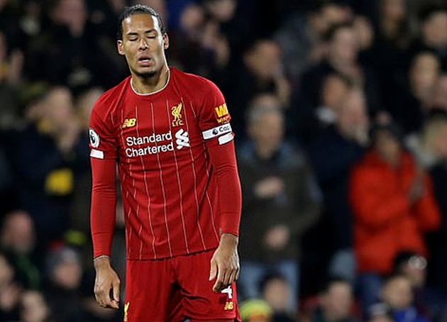 Van Dijk tập luyện ở Dubai - Bóng Đá