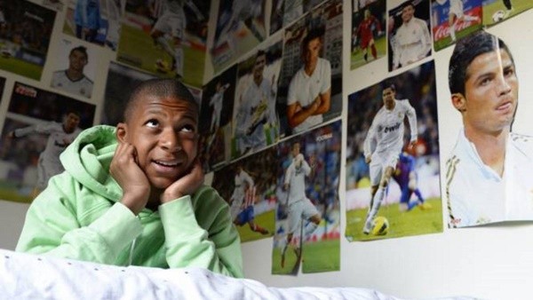Real mua Mbappe vào Hè năm sau - Bóng Đá