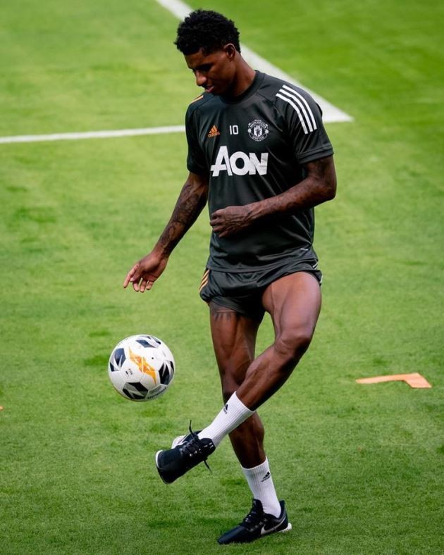 Ảnh tập Man Utd trận Sevilla - Bóng Đá