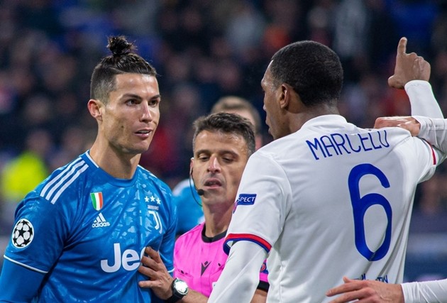 24 giờ tràn đầy niềm vui tại Inter: Sanchez ký hợp đồng 3 năm, mâu thuẫn với Conte kết thúc - Bóng Đá