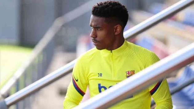 Arsenal to use Hector Bellerin in Junior Firpo pursuit - Bóng Đá