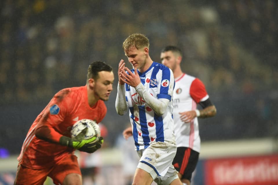 Đoàn Văn Hậu ngồi dự bị trận thứ 16, SC Heerenveen ngã ngựa trên sân nhà - Bóng Đá