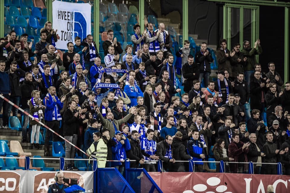 Đoàn Văn Hậu ngồi ngoài trận thứ 17, Heerenveen thua muối mặt trước Vitesse - Bóng Đá